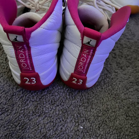 Kids Jordan retros - Picture 3 of 15